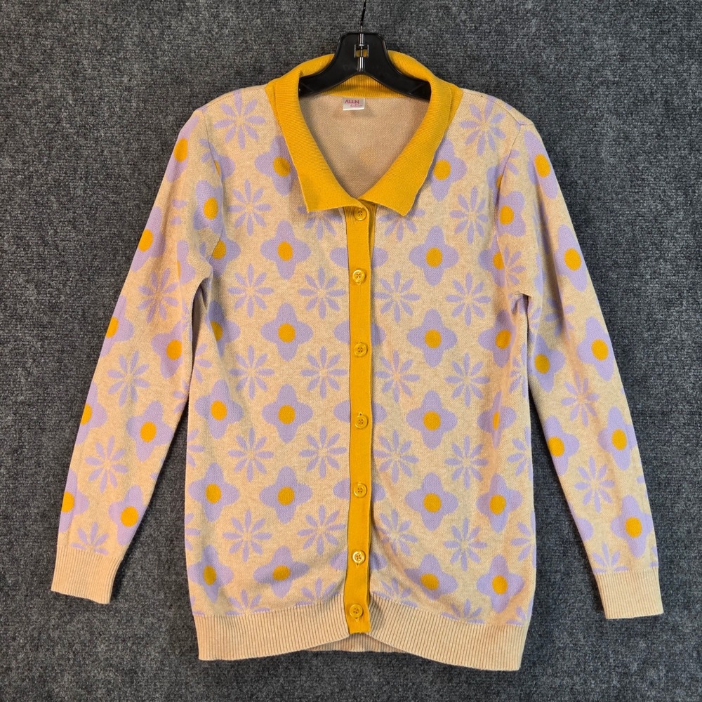 ALLN Knitwear Retro Floral Cardigan Sweater‎ Small Collared Button Up Lavender
